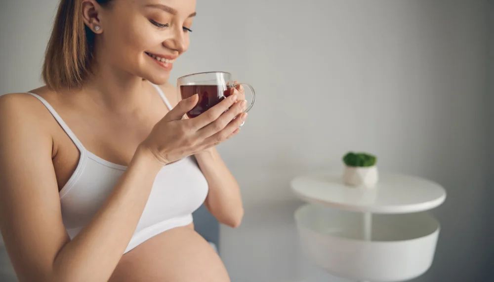 Peut-on boire du thé noir enceinte ?
